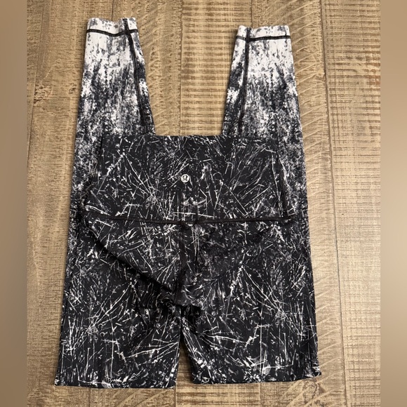 Lululemon Wunder Under Tight Leggings Black
Gray Alpine Allouette Size 4 - Picture 9 of 10